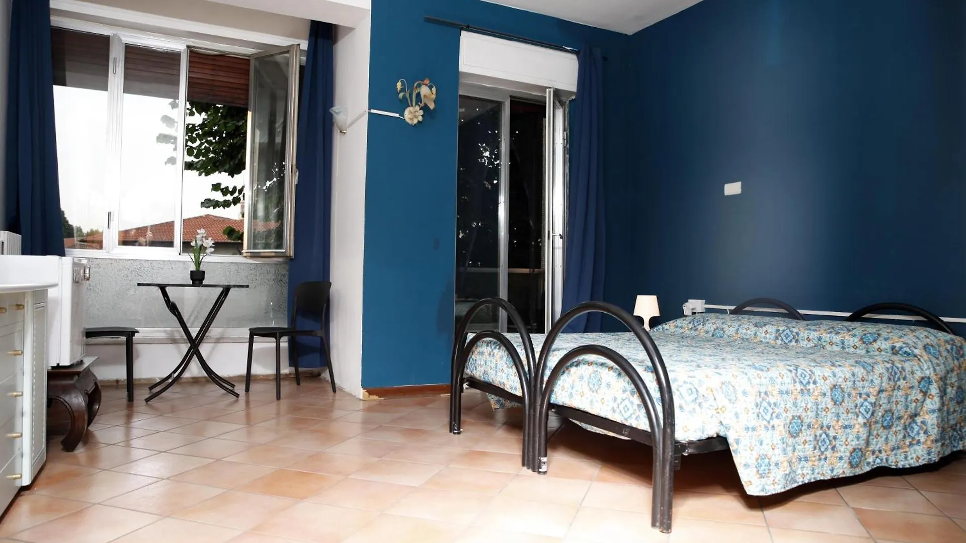 Pensionat Posto Letto In Una Camera Condivisa Busto Garolfo